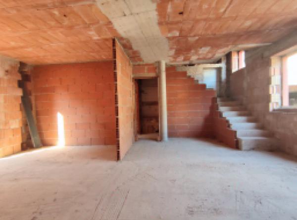 PIOVENE - NUOVA SCHIERA DI CENTRO CON 3 CAMERE E GIARDINO - CLASSE A1